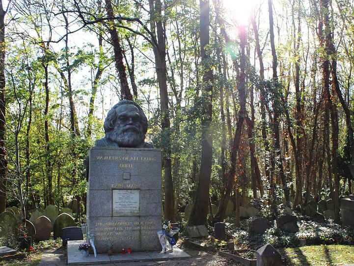 Karl Marx' Grab auf dem Londoner Friedhof Highgate.