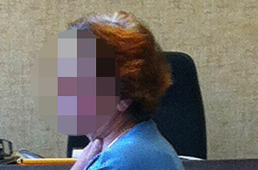 Trudel G. (69) sitzt auf der Anklagebank, weil sie in ihrem Folklore-Geschäft Drogenkissen verkauft hat.
