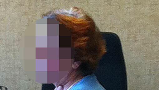 Trudel G. (69) sitzt auf der Anklagebank, weil sie in ihrem Folklore-Geschäft Drogenkissen verkauft hat. Trudel G. (69) sitzt auf der Anklagebank, weil sie in ihrem Folklore-Geschäft Drogenkissen verkauft hat.