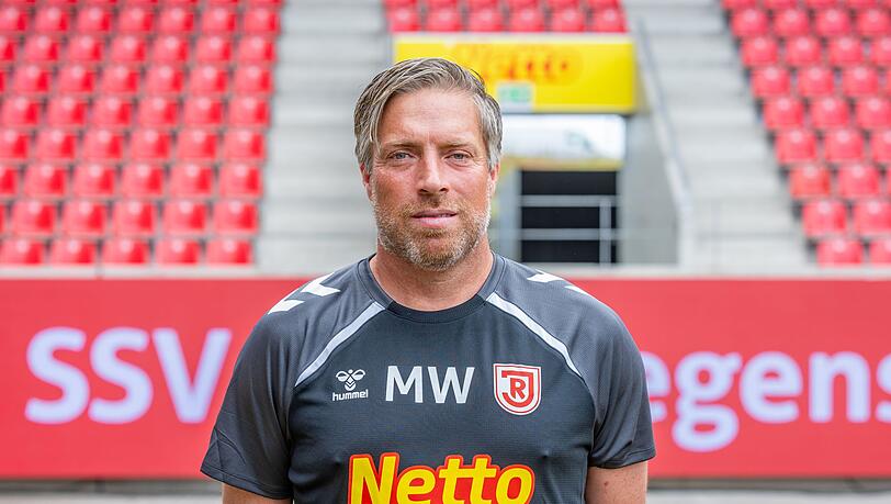 Verl&auml;sst Jahn Regensburg auf eigenen Wunsch mitten in der Saison: Cheftrainer Michael Wimmer. (Archivbild)