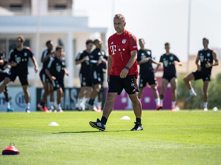 Bayern-Trainer Hansi Flick setzt auf Spieler, die wissen, wie man den FC Barcelona packt.