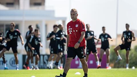 Bayern-Trainer Hansi Flick setzt auf Spieler, die wissen, wie man den FC Barcelona packt.