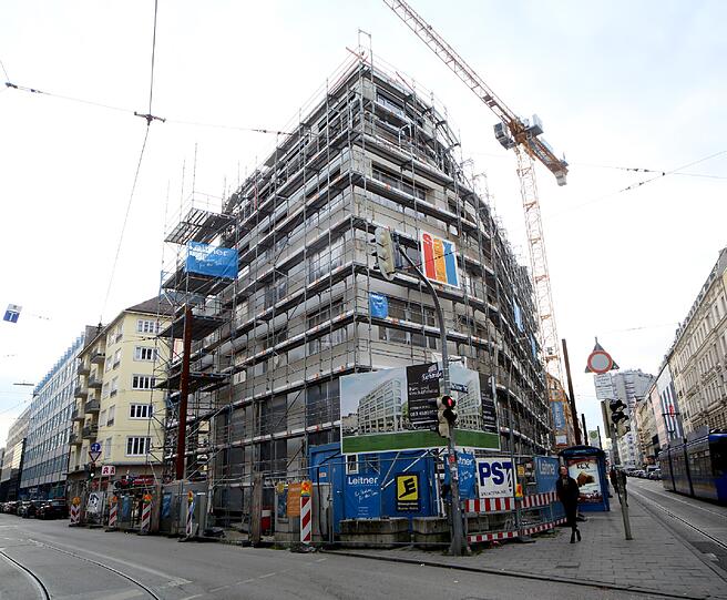 Das Neubauprojekt "Karl47" nimmt Gestalt an, früher war hier der "Norkauer", danach das Projekt "Art Babel".