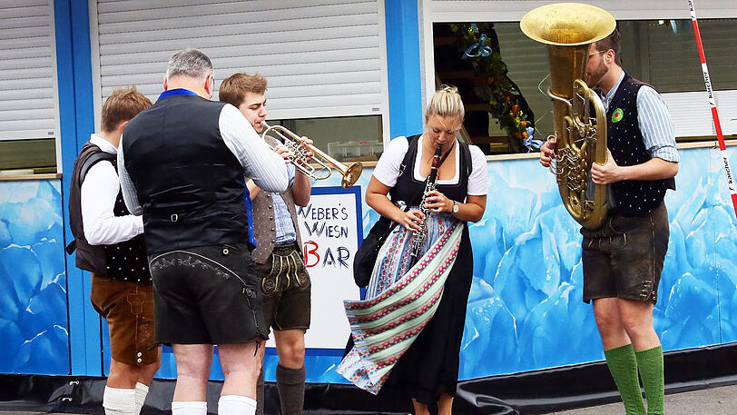 Wiesnrundgang 2017: Die Wettervorhersage verspricht keine Besserung zum Anstich.