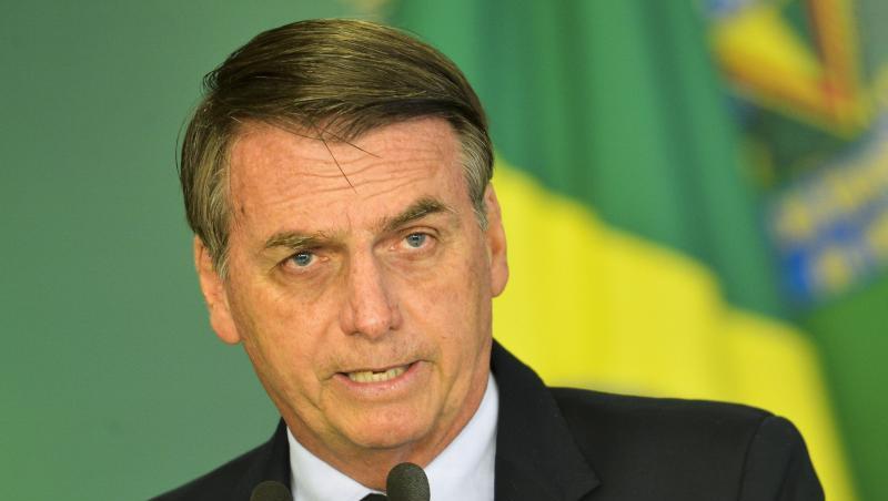 Brasiliens Präsident Jair Bolsonaro gerät wegen eines obszönen Videos auf seinem Twitter-Account unter Druck. Brasiliens Präsident Jair Bolsonaro gerät wegen eines obszönen Videos auf seinem Twitter-Account unter Druck.