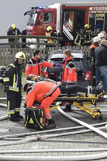 Bei dem Hotelbrand in Glonn wurden neun Menschen verletzt.