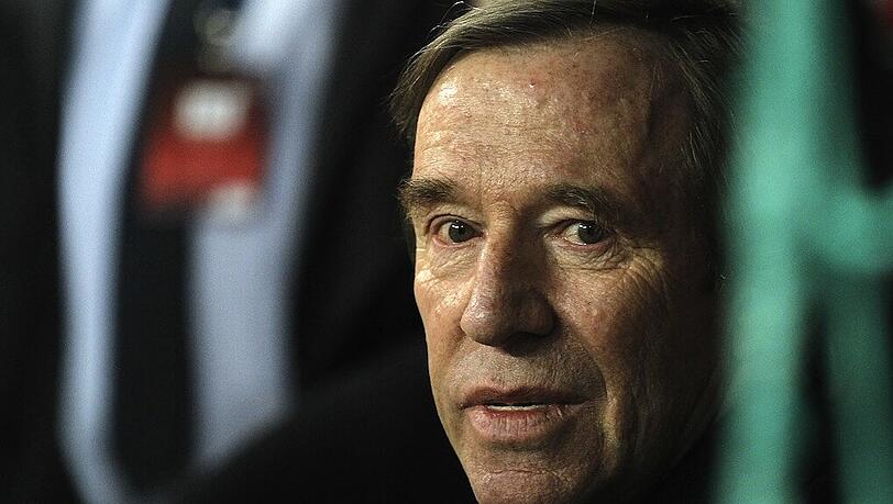 Ex-Manager Günter Netzer (72) glaubt trotz der Krise beim Hamburger SV nicht an einen Abstieg. Ex-Manager Günter Netzer (72) glaubt trotz der Krise beim Hamburger SV nicht an einen Abstieg.