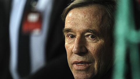 Ex-Manager Günter Netzer (72) glaubt trotz der Krise beim Hamburger SV nicht an einen Abstieg.