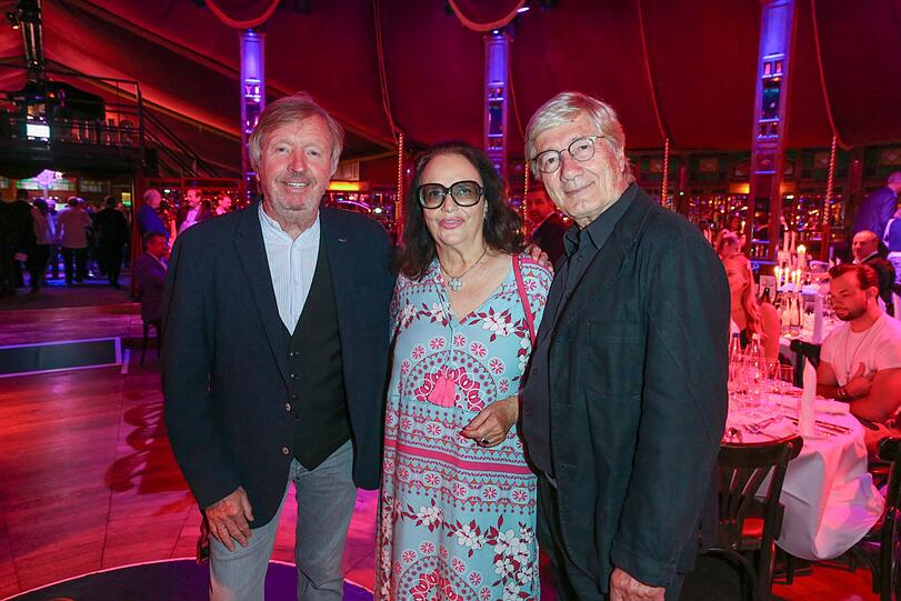 Werner Schulze-Erdel und Christian Wolff mit Ehefrau Marina.