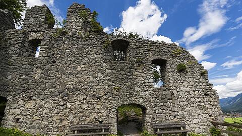Die Burgruine Werdenfels bei Garmisch-Partenkirchen heutzutage.