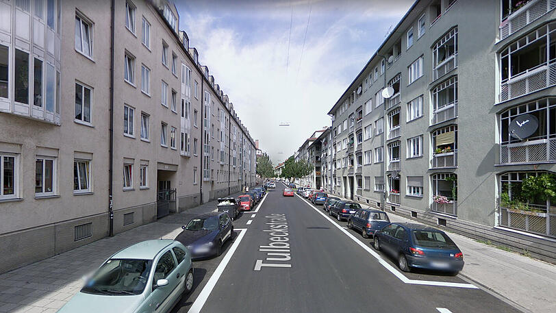 Die Tulbeckstraße im Westend. Hier wurden Anfang Dezember kurz hintereinander zwei Frauen angegriffen. (Archivbild)