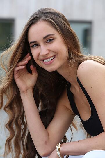 Veronika, 21 Jahre