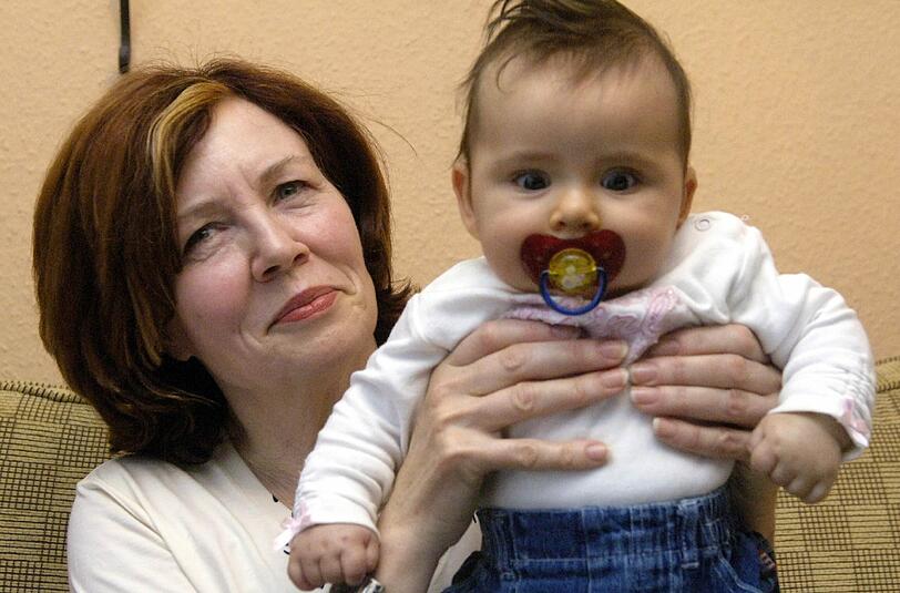 Die 65-jährige Annegret R. brachte vergangene Woche Vierlinge per Kaiserschnitt zur Welt - 14 Wochen zu früh.