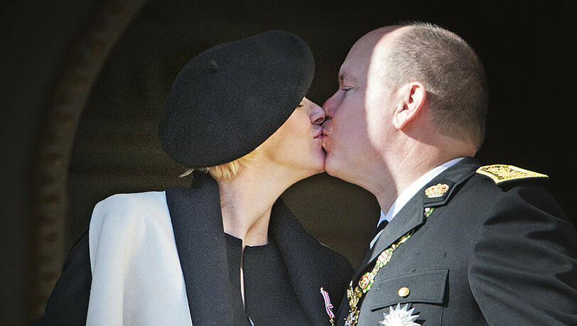 Charlene und Albert von Monaco: So leidenschaftlich zeigen sie sich selten Charlene und Albert von Monaco: So leidenschaftlich zeigen sie sich selten