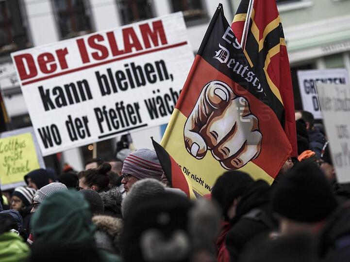 Demonstration des Bürgervereins "Zukunft Heimat" in Cottbus.