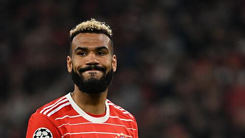 Münchens Eric Maxim Choupo-Moting reagiert während der Partie.