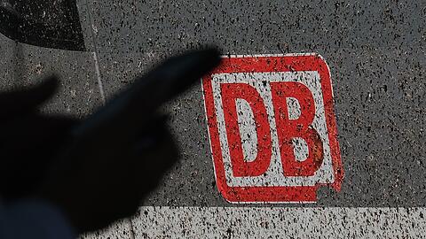 Der Ruf der Bahn ist derzeit ramponiert. Eine neue Spitze und eine neue Strategie sollen es richten. (Archivbild)