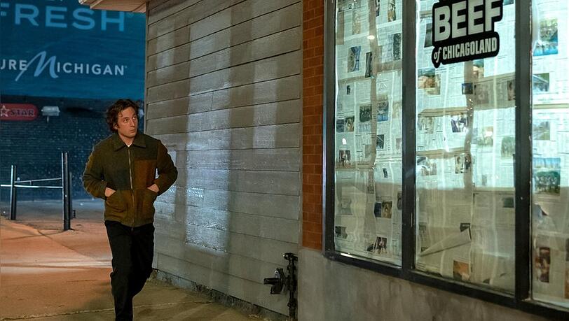 Jeremy Allen White schließt die Türen zu seinem Restaurant in "The Bear" für immer. Jeremy Allen White schließt die Türen zu seinem Restaurant in "The Bear" für immer.