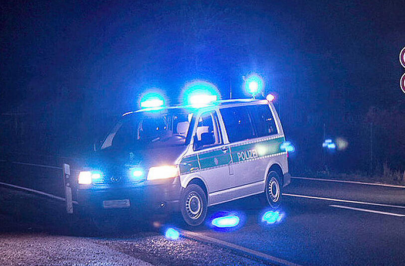 Zu einem schweren Unfall kam es am Montagabend auf der Rosenheimer Landstraße. (Symbolbild)