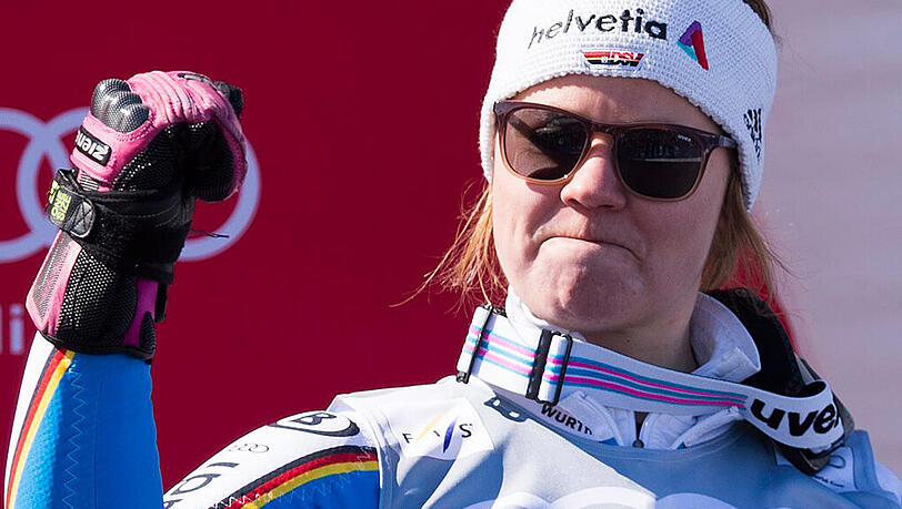 Finale Siegerpose: Viktoria Rebensburg. Finale Siegerpose: Viktoria Rebensburg.