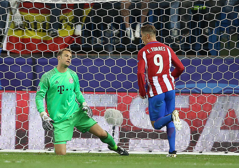 ... einem 3:0-Sieg gegen Hertha und einem 1:0-Auswartssieg gegen den HSV folgte eine bittere Pleite in der Champions League bei Atletico Madrid (0:1). Am letzten Wiesn-Wochenden kamen die Bayern dann in der Allianz Arena nicht über ein 1:1 gegen Köln hinaus.