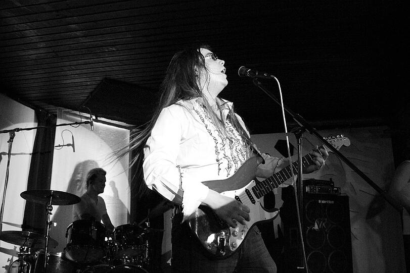Dabei: Hot Loaded mit Glam Rock aus Garching.