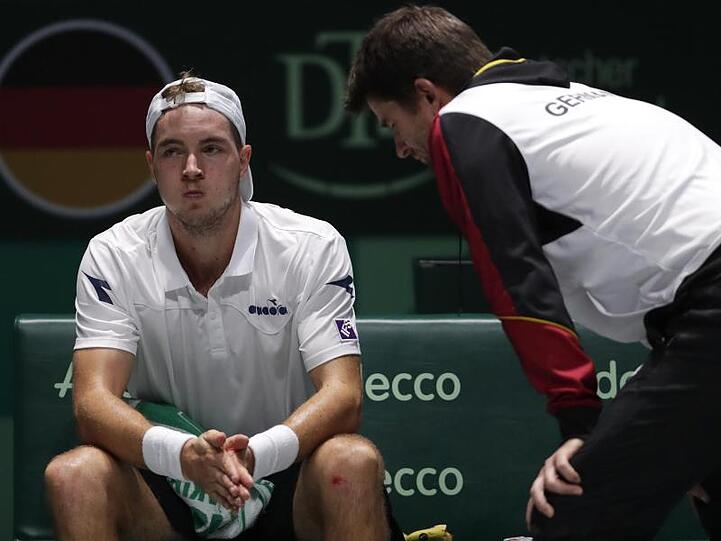 Schauen zuversichtlich in die Zukunft: Jan-Lennard Struff (l) und Davis-Cup-Teamchef Michael Kohlmann.