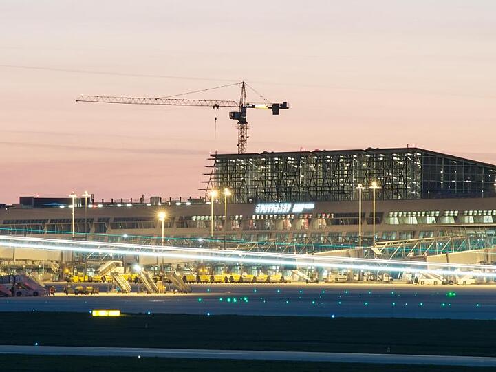 Baden-Württemberg stellt den Flugverkehr komplett ein.