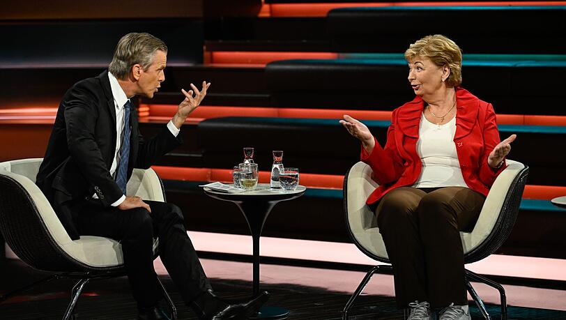CDU-Politikerin Martina Schweinsburg hat eine klare Meinung zur Brandmauer: Sie bezeichnete sie bei "Markus Lanz" als "bekloppt". CDU-Politikerin Martina Schweinsburg hat eine klare Meinung zur Brandmauer: Sie bezeichnete sie bei "Markus Lanz" als "bekloppt".