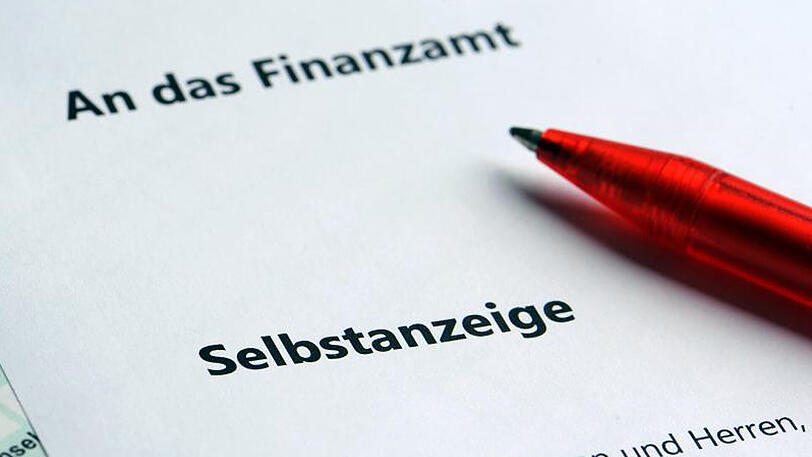 Die Zahl der Selbstanzeigen erreichte 2014 mit mindestens 38.300 einen Rekordwert. Danach hatten die Behörden sinkende Zahlen erwartet.