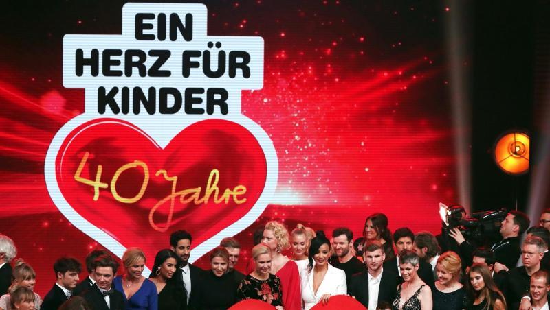 Über 18 Millionen Euro wurden für notleidende Kinder gespendet. Über 18 Millionen Euro wurden für notleidende Kinder gespendet.