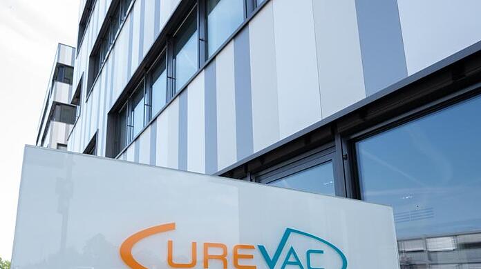 Die Börse hat Curevac für die Ergebnisse der Zwischenanalyse abgestraft.
