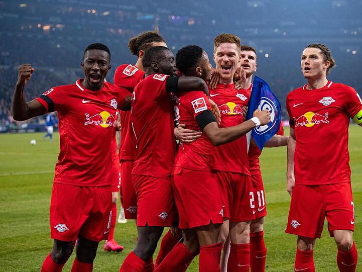 Die Profis von RB Leipzig hatten beim FC Schalke 04 leichtes Spiel.
