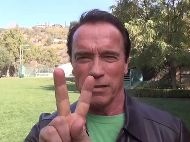 "Peace!": Arnold Schwarzenegger wünscht der ukrainischen Opposition Erfolg und Frieden