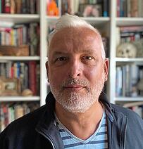 Der Autor und Maler Martin Arz. Der Autor und Maler Martin Arz.