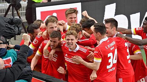 Der Hauptstadt-Club gewann 2:1 (0:0) gegen RB Leipzig und sicherte sich mit dem siebten Platz die Teilnahme an der neuen Conference League.