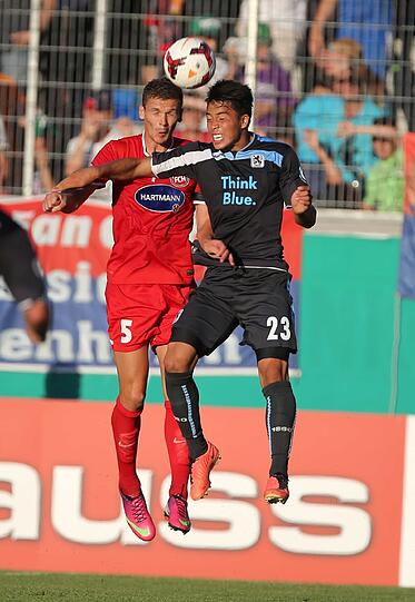 BOBBY WOOD: NOTE 4.
Unauffällig und ohne Durchschlagskraft. Seine Vorlage zum 1:0 war aber aller Ehren wert.