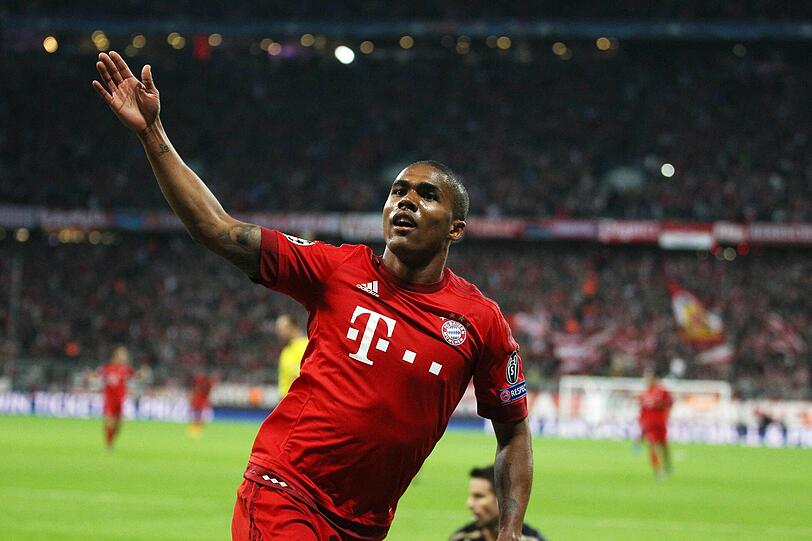 Douglas Costa spielt gegen den FC Arsenal von Beginn an.