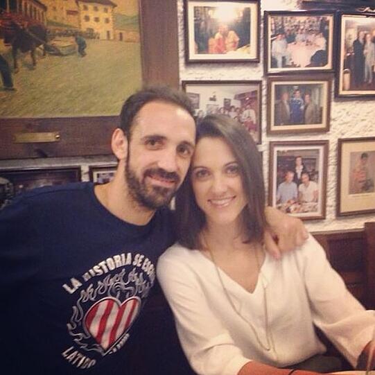 Atlético Madrid: Der Abwehrspieler Juanfran Torres ist seit sieben Jahren mit Veronica Sierras verheiratet. Die beiden haben einen Sohn.