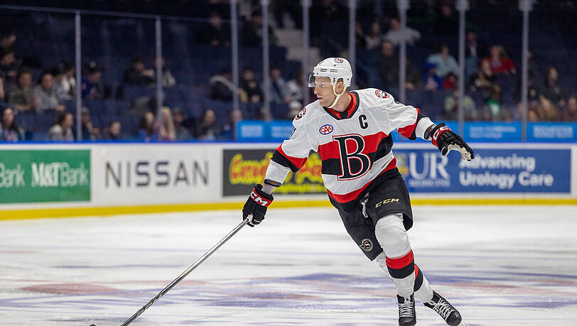 Dillon Heatherington im Trikot der Belleville Senators, die er zwei Jahre lang als Kapitän anführte.