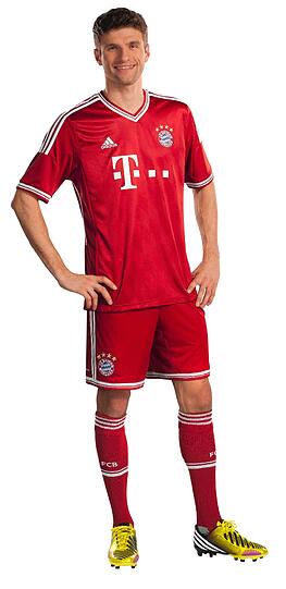 Das sind die neuen Heimtrikots des FC Bayern für die Saison 2013-2014.