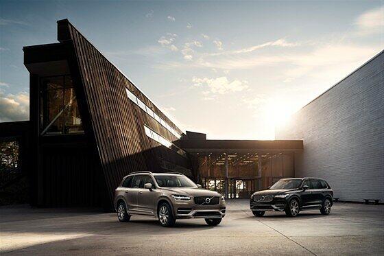 Bietet eine Menge Sicherheit - und ein sehr attraktives Design: Der neue Volvo XC90 ist ein Hingucker.