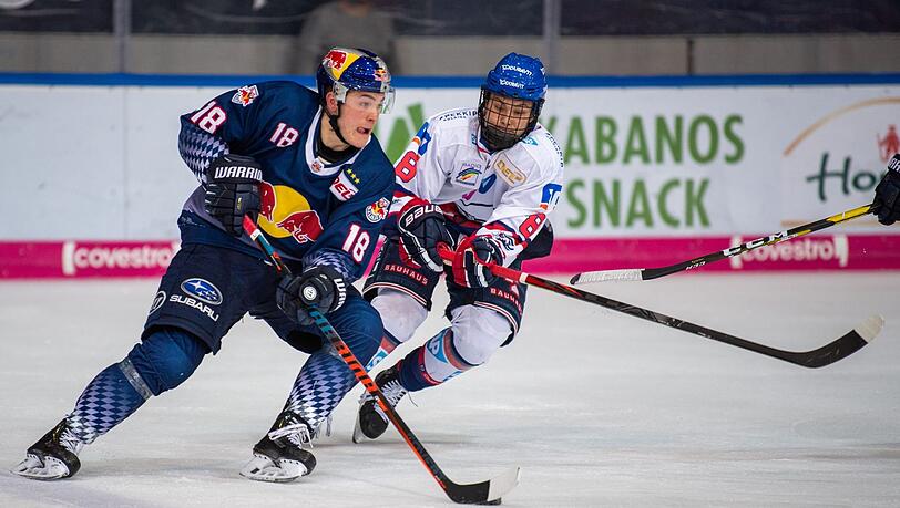 Justin Schütz (l.) im Duell mit Tim Stützle. Justin Schütz (l.) im Duell mit Tim Stützle.
