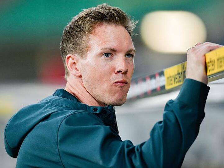 Hoffenheims Trainer Julian Nagelsmann freut sich auf das Spiel in Augsburg.