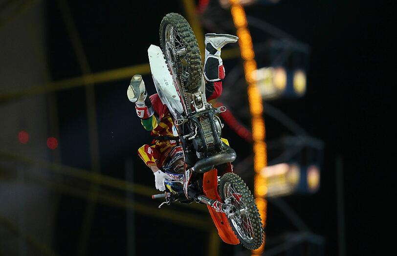 Am Samstag haben die X-Fighters in München Station gemacht - und spektakuläre Stunts gezeigt. Mit von der Partie beim letzten Stopp vor dem Finale in Sydney: Die Stars der Szene rund um den Spanier Dany Torres.