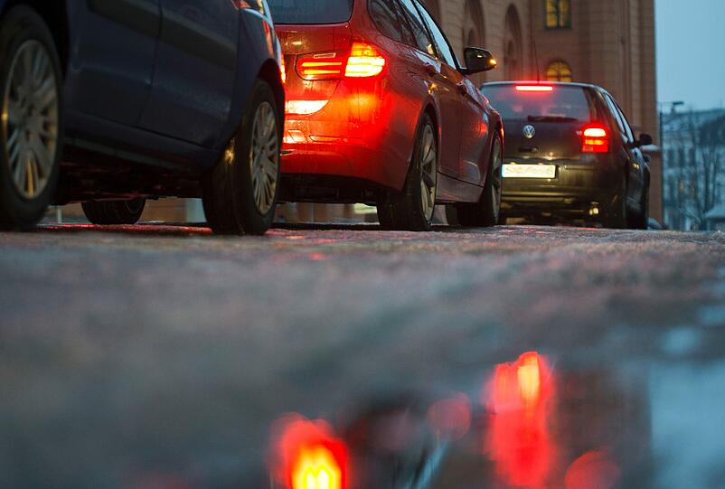 Tauwetter: Nach dem Schnee kommt das Wasser auf den Straßen