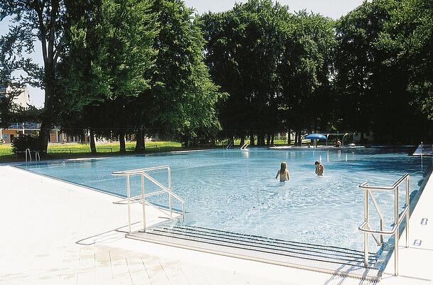 Das Ungererbad, einer der wenigen Badeorte im Norden. Das Ungererbad, einer der wenigen Badeorte im Norden.