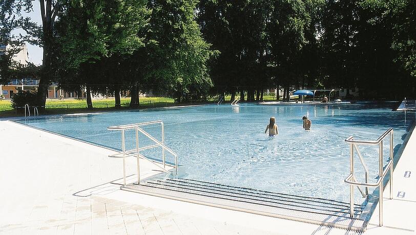 Das Ungererbad, einer der wenigen Badeorte im Norden. Das Ungererbad, einer der wenigen Badeorte im Norden.