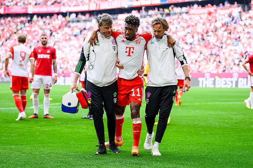 Kingsley Coman verletzt sich gegen den 1. FC Köln.