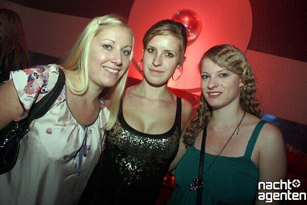 "Erstsemesterfest auf 2 Areas" in der Spielwiese (Freitag 11.11.2011). Noch mehr Fotos sehen Sie unter: www.nachtagenten.de.